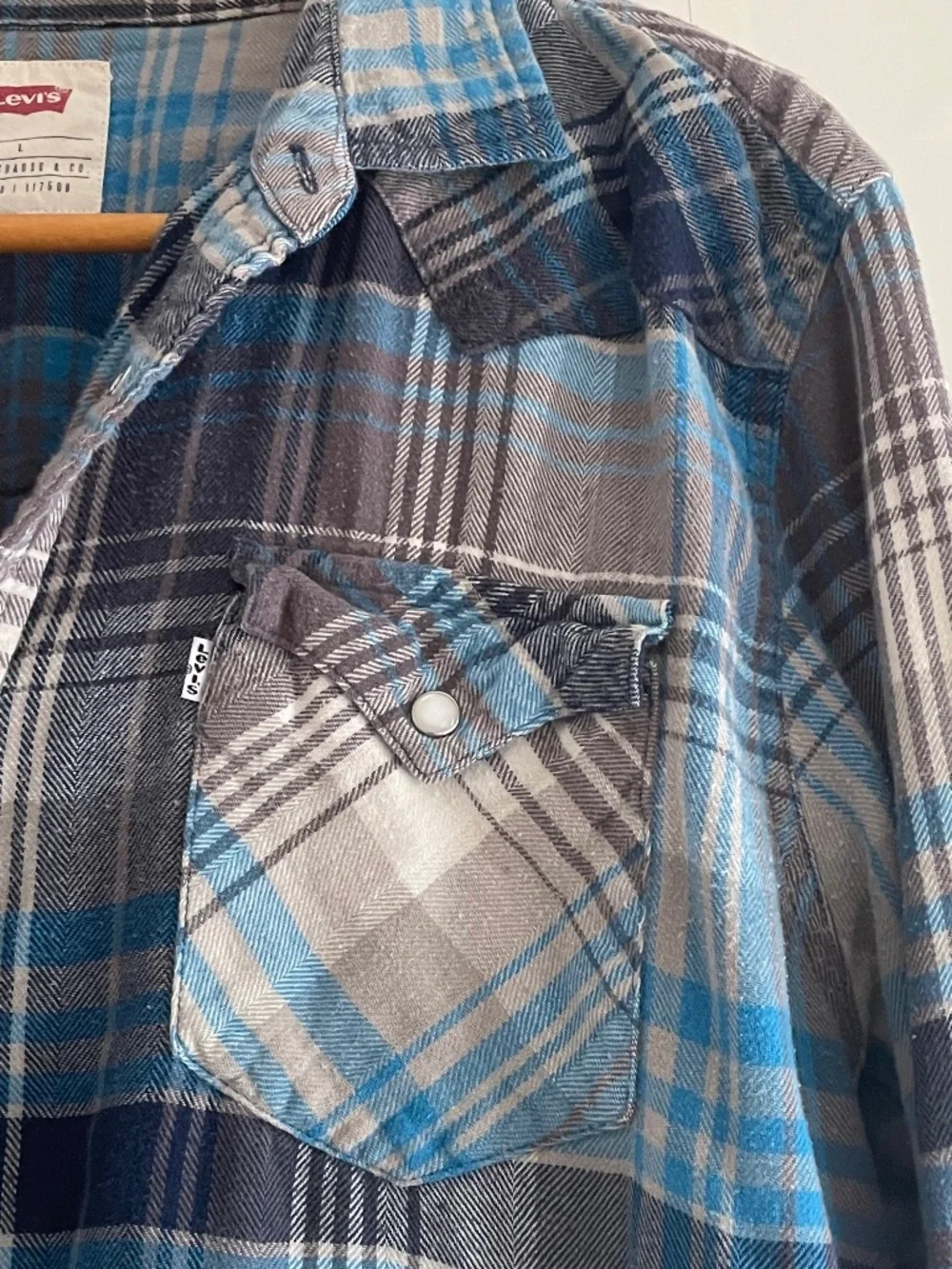 LEVI’S Blue & Gray Plaid Western Pearl Snap Flannel Shirt Unisex- Men’s Large